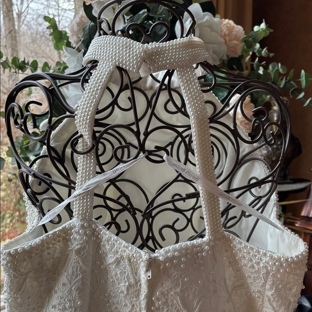David's Bridal PEARL and Ivory Lace bridal gown